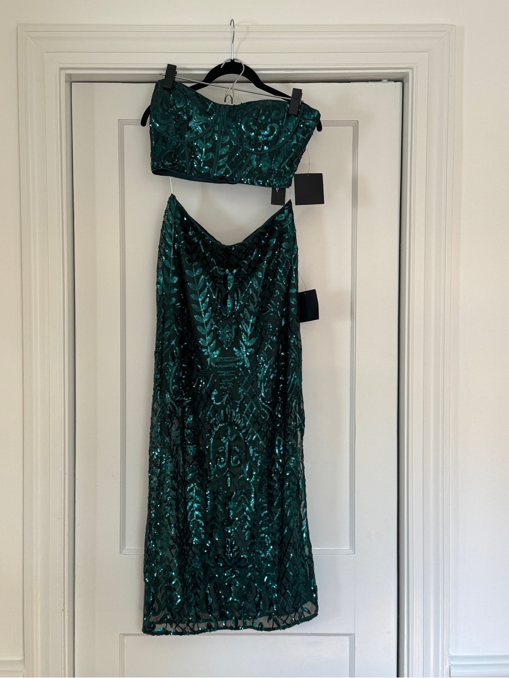 Lulu's Emerald Sequin High-Slit Maxi Skirt Set - Picture 3 of 3